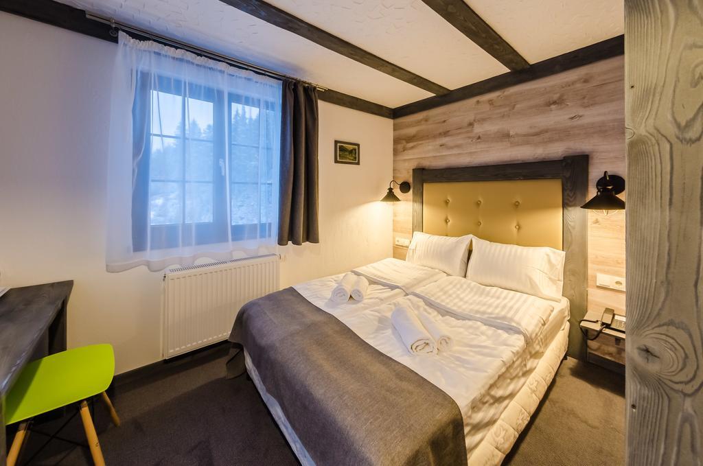 Chalet Crepdechine Hotel Bukovel Esterno foto