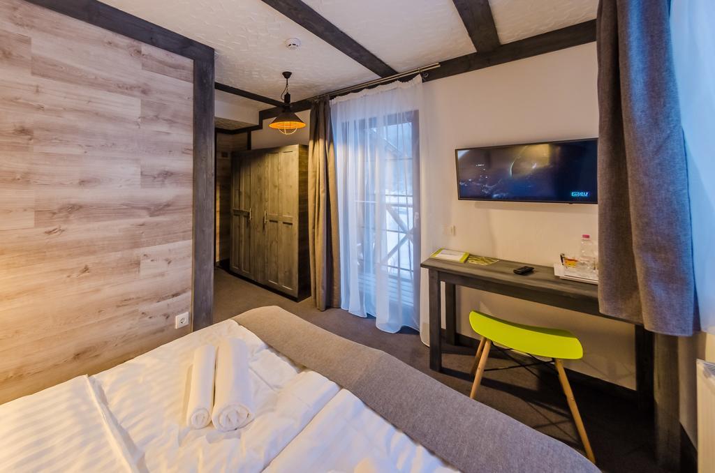 Chalet Crepdechine Hotel Bukovel Esterno foto