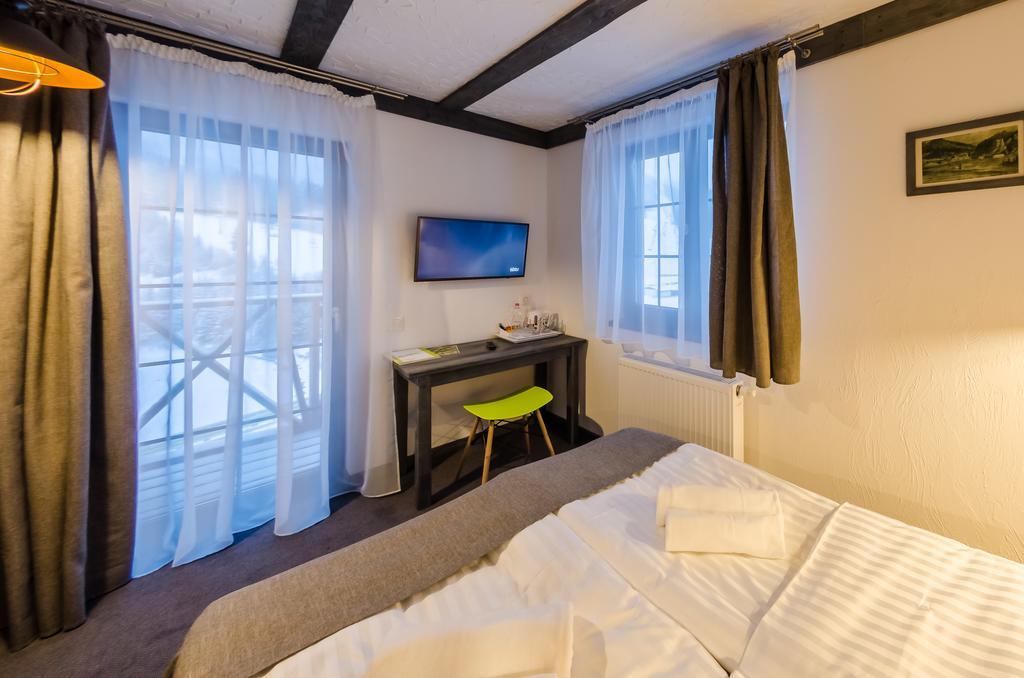Chalet Crepdechine Hotel Bukovel Esterno foto
